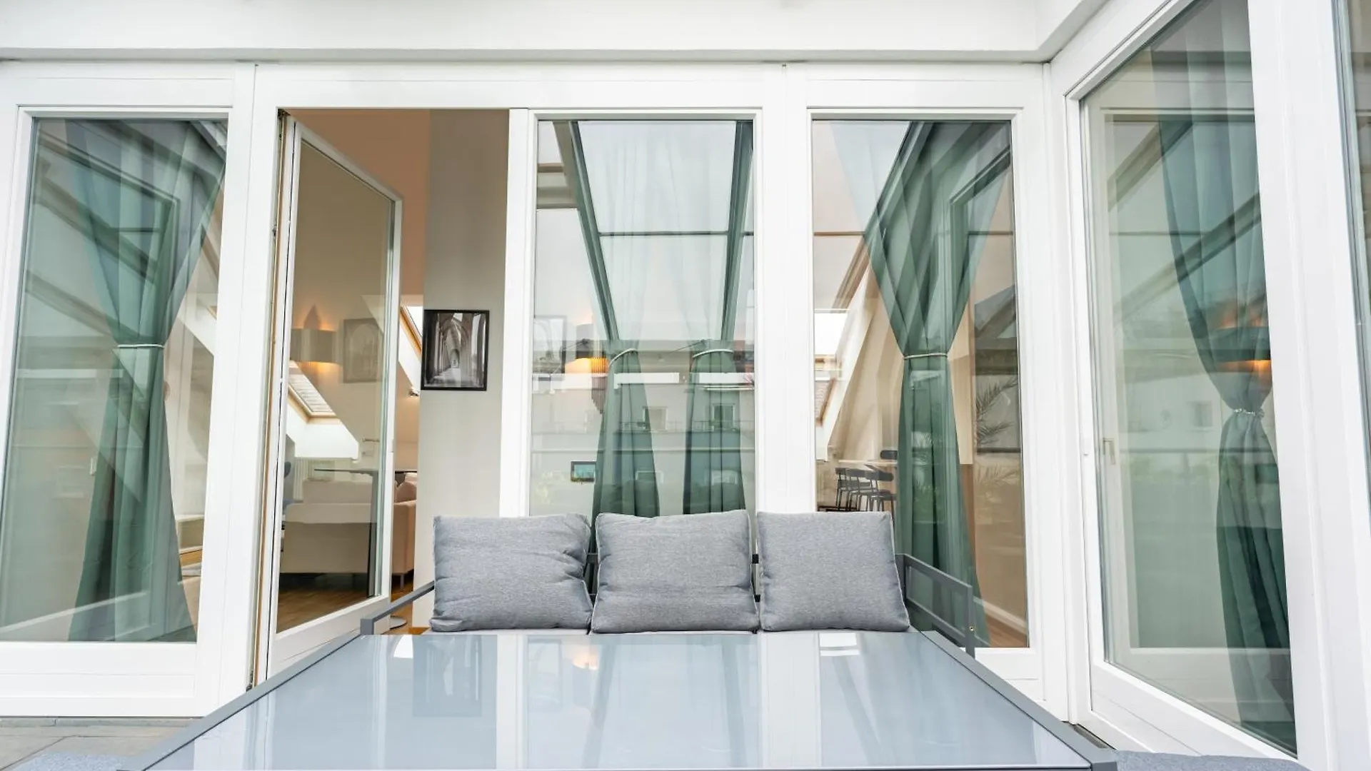 Premium Suites Vienna - Rooftop Penthouse 0*,