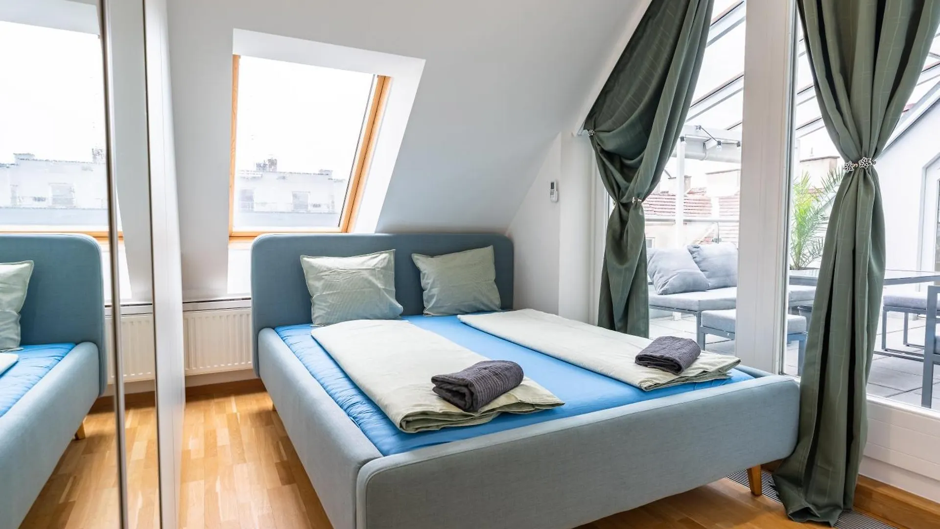Premium Suites Vienna - Rooftop Penthouse Apartment
